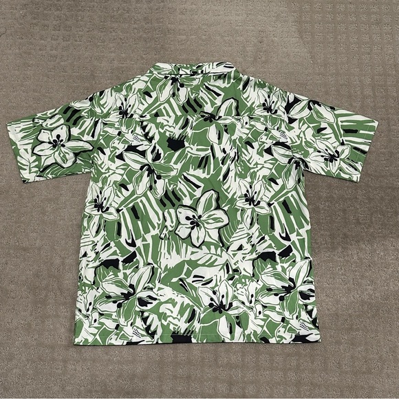 Palm Angels Macro Hibiscus Floral Print Short-Sleeved Shirt - Picture 4 of 7